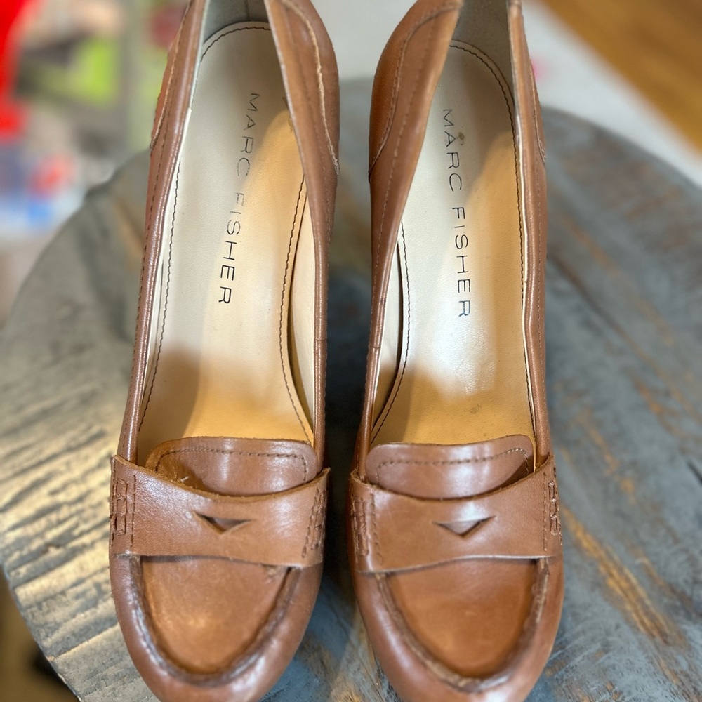 8.5 Size Marc Fisher name brand platforms!